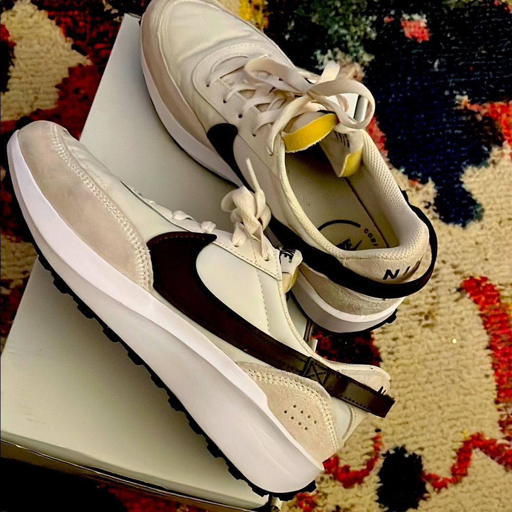 Nike Women’s Waffle Debut Sz 8.5 Sneakers